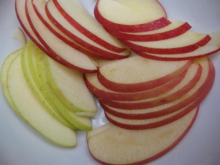 Apdoroti obuolius prieš šaldymą